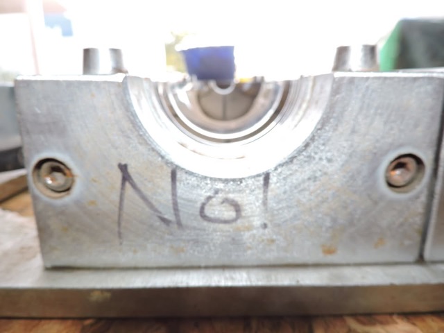 PET water bottle blow molds #002 photo 9