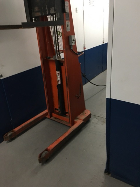 Presto Lifts Straddle Stacker B862-MOD #209 photo 3